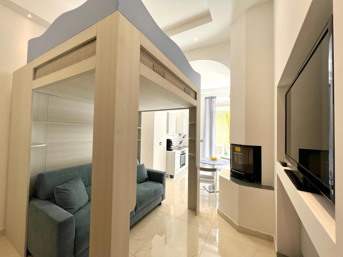 Lei Luxury Apartment Maiori Bagian luar foto